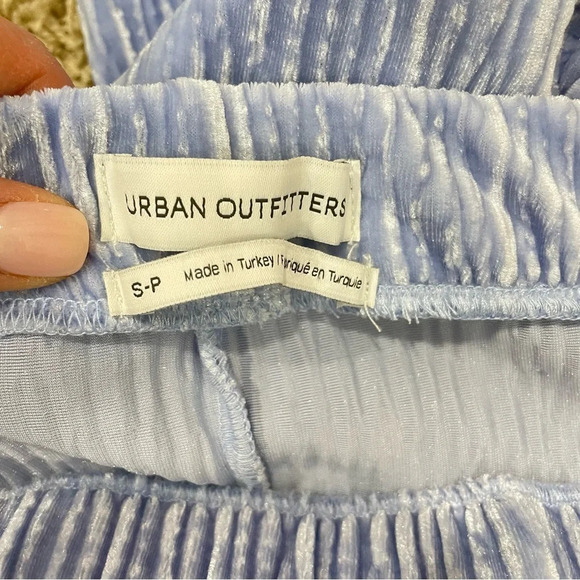 Urban Outfitters Rosie Velvet Plisse Flare Pants Size Small - Picture 8 of 10